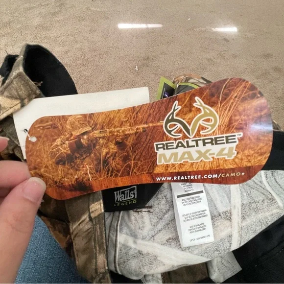 Walls Legend Men’s 6-Pocket Camo Cargo Pants - Picture 6 of 8